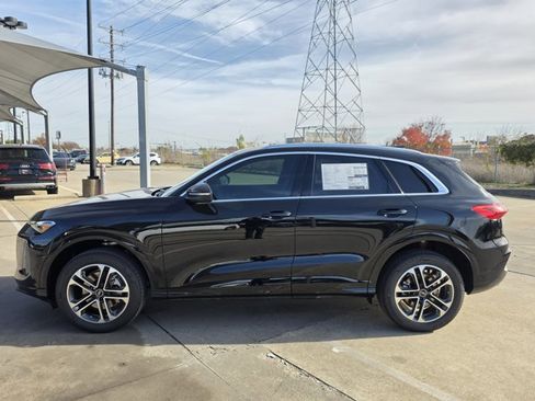 Certified 2025 Audi Q5 Premium w/ Convenience Package image 8