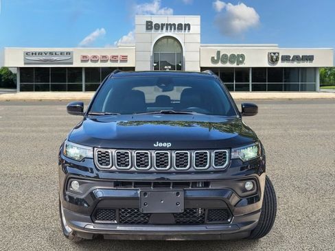 Used 2024 Jeep Compass Latitude AWD/4WD image 6
