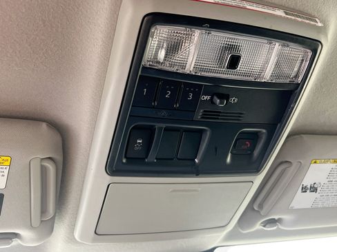 Used 2020 Toyota 4Runner SR5 Premium RWD image 20