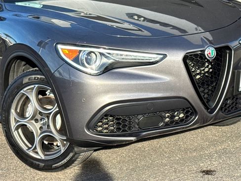 Used 2022 Alfa Romeo Stelvio Sprint image 6