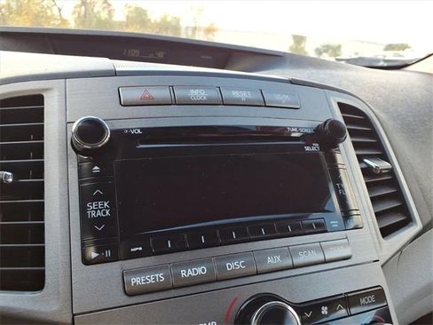 Used 2010 Toyota Venza image 19