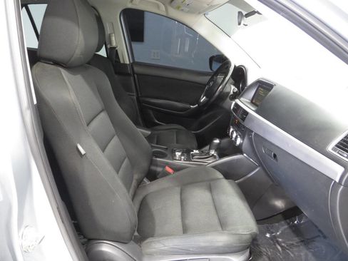 Used 2016 MAZDA CX-5 Touring FWD image 11