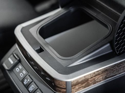 New 2026 Toyota Sienna Platinum image 37