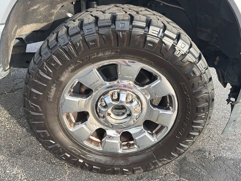 Used 2023 Ford F250 Lariat w/ Lariat Ultimate Package AWD/4WD image 10