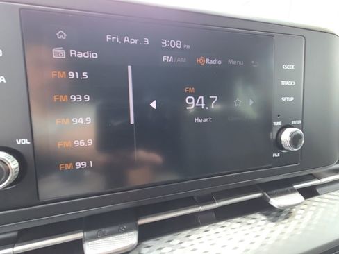 Used 2024 Kia Carnival LX image 49