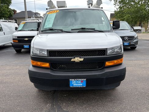 Used 2021 Chevrolet Express 2500 w/ Driver Convenience Package RWD image 2