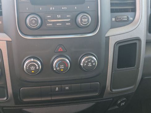 Used 2017 RAM 1500 Express image 21