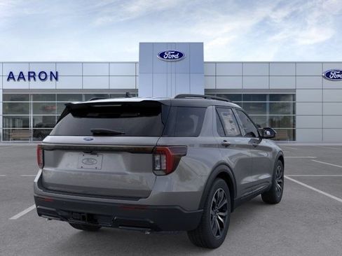 New 2025 Ford Explorer ST-Line w/ Premium Package RWD image 37