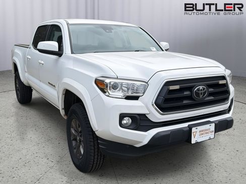 Used 2021 Toyota Tacoma SR5 AWD/4WD image 6