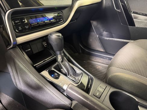 Used 2018 Toyota Corolla iM w/ Carpet Mat Package (TMS) FWD image 17