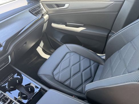 New 2026 Volkswagen Atlas Cross Sport SE image 15