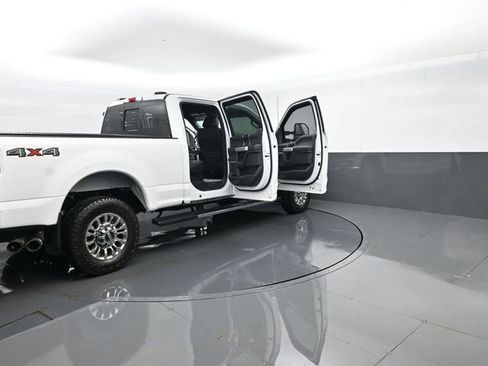 Used 2022 Ford F250 Lariat w/ Chrome Package AWD/4WD image 31