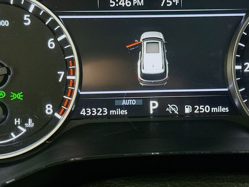 Used 2025 Nissan Pathfinder SV image 19