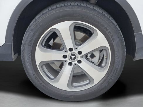 Used 2018 Mercedes-Benz GLC 300 4MATIC Coupe image 31