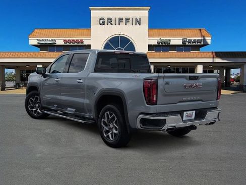 Used 2024 GMC Sierra 1500 SLT w/ SLT Premium Plus Package AWD/4WD image 9