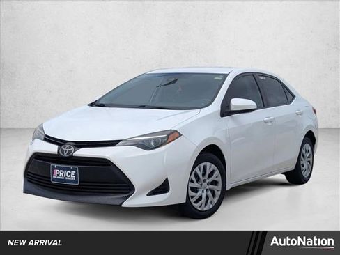 Used 2019 Toyota Corolla LE image 1