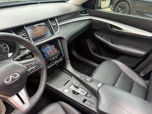 Used 2021 INFINITI QX50 Luxe FWD image 16