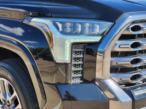Used 2022 Toyota Tundra Platinum RWD image 3