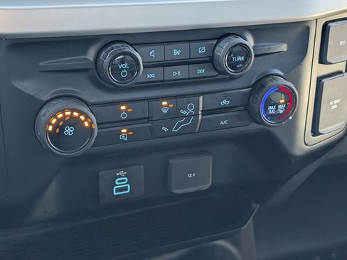 Used 2023 Ford F350 XLT w/ 360-Degree Camera Package image 27