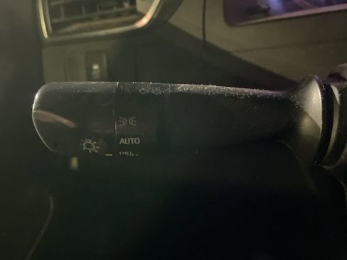 Used 2015 Toyota Camry SE image 19