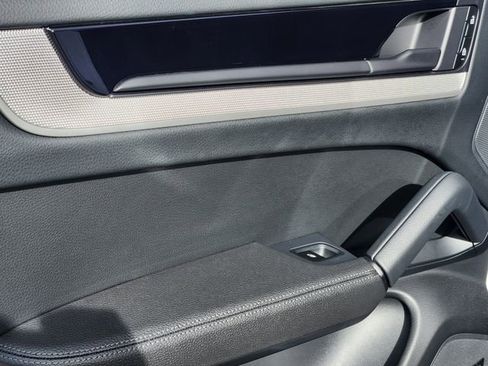 Used 2024 Porsche Cayenne image 15