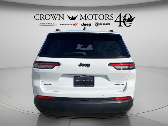Used 2024 Jeep Grand Cherokee L Limited w/ Black Appearance Package AWD/4WD image 4