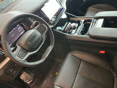 New 2026 Jeep Grand Wagoneer L 4WD image 8