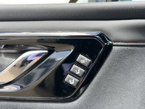 Used 2025 Subaru Forester Touring w/ Popular Package - Touring image 6