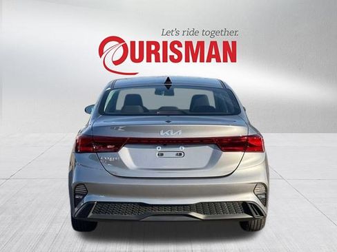 Used 2023 Kia Forte LXS w/ LXS Technology Package image 3