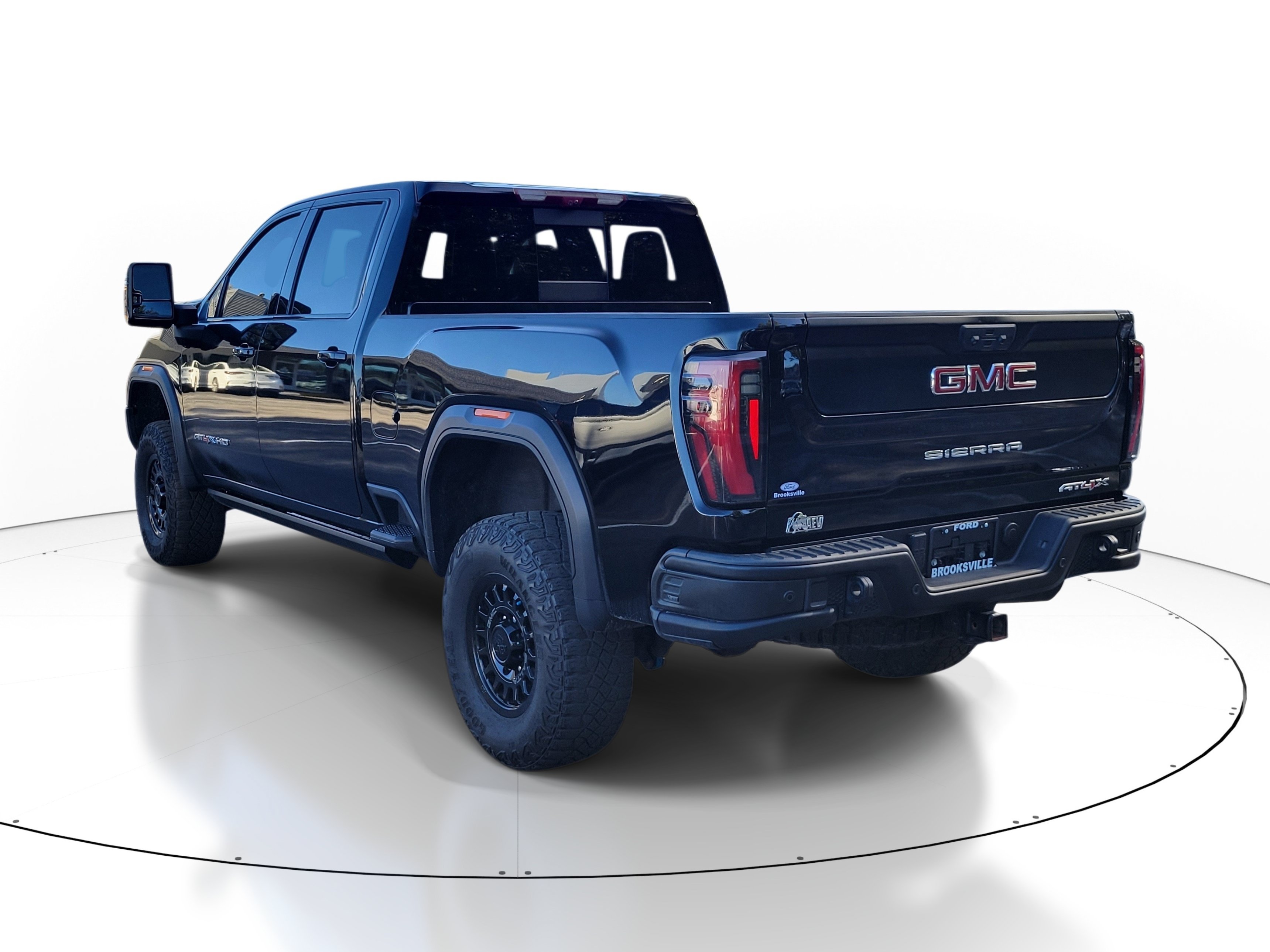 Used 2024 GMC Sierra 2500 AT4X w/ AT4X AEV Edition AWD/4WD image 4