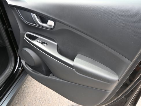 Used 2023 Hyundai Kona SE w/ Cargo Package FWD image 31