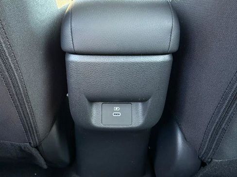 New 2025 Nissan Versa SR w/ Trunk Package image 12