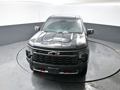 Used 2024 Chevrolet Silverado 1500 ZR2 w/ Technology Package image 18