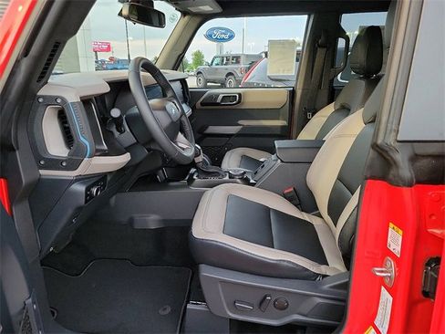 New 2023 Ford Bronco Wildtrak image 6