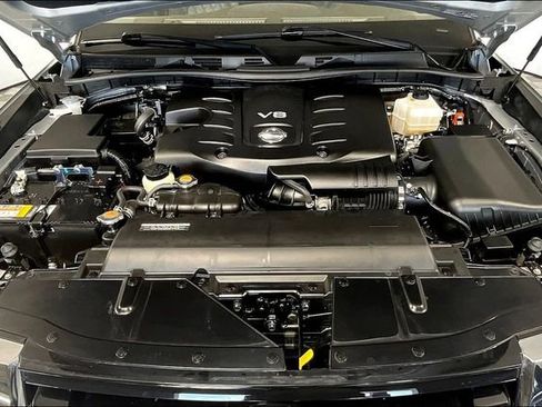 Used 2024 Nissan Armada Platinum w/ Captain's Chairs Package image 9