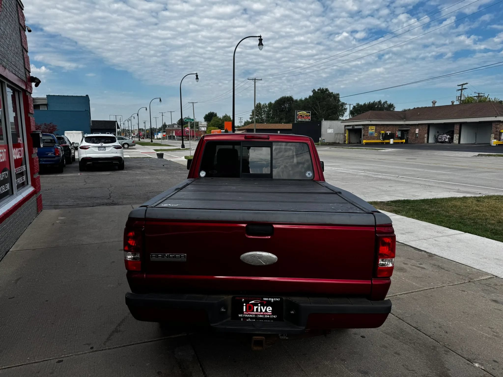Used 2011 Ford Ranger XLT AWD/4WD image 2