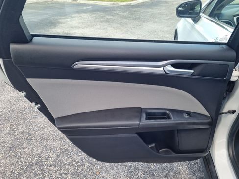 Used 2015 Ford Fusion S FWD image 14