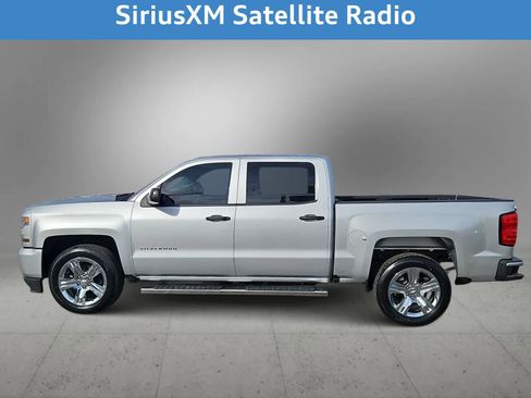 Used 2018 Chevrolet Silverado 1500 Custom w/ Custom Value Package image 7