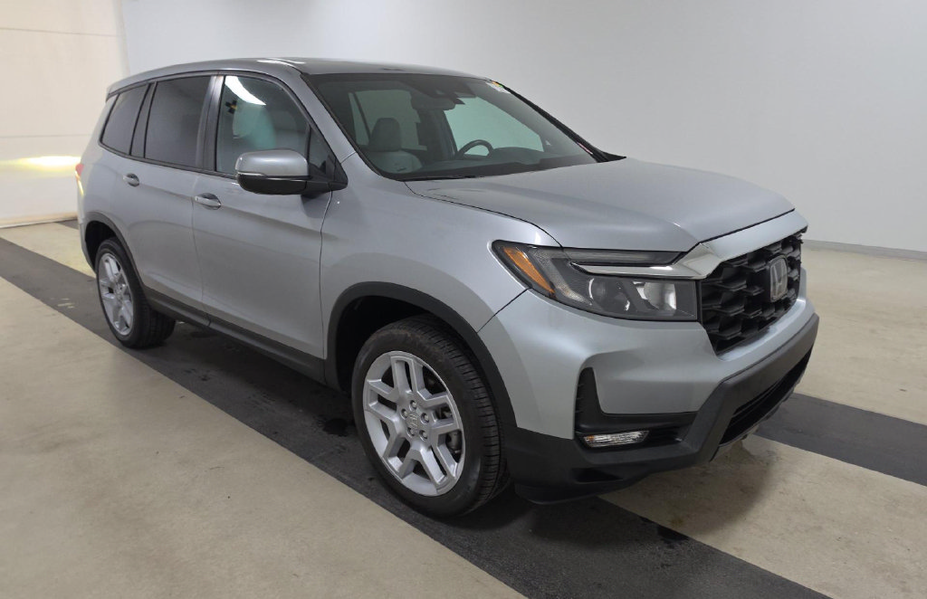 Used 2024 Honda Passport EX-L image 3