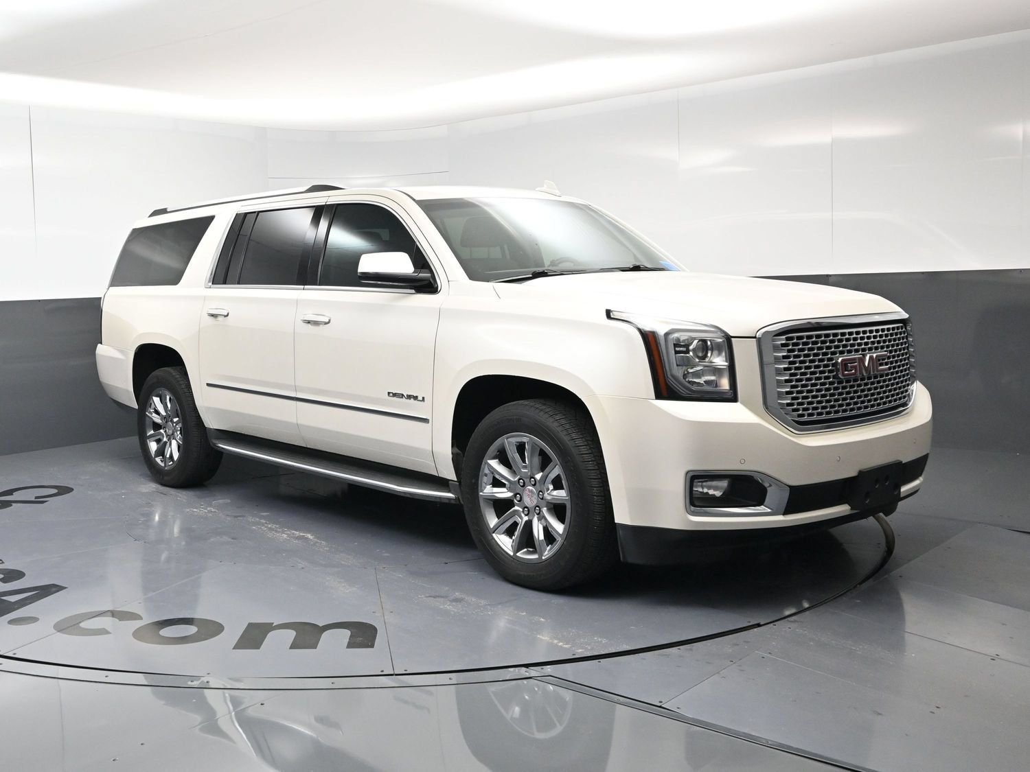 Used 2015 GMC Yukon XL Denali w/ Open Road Package AWD/4WD image 6