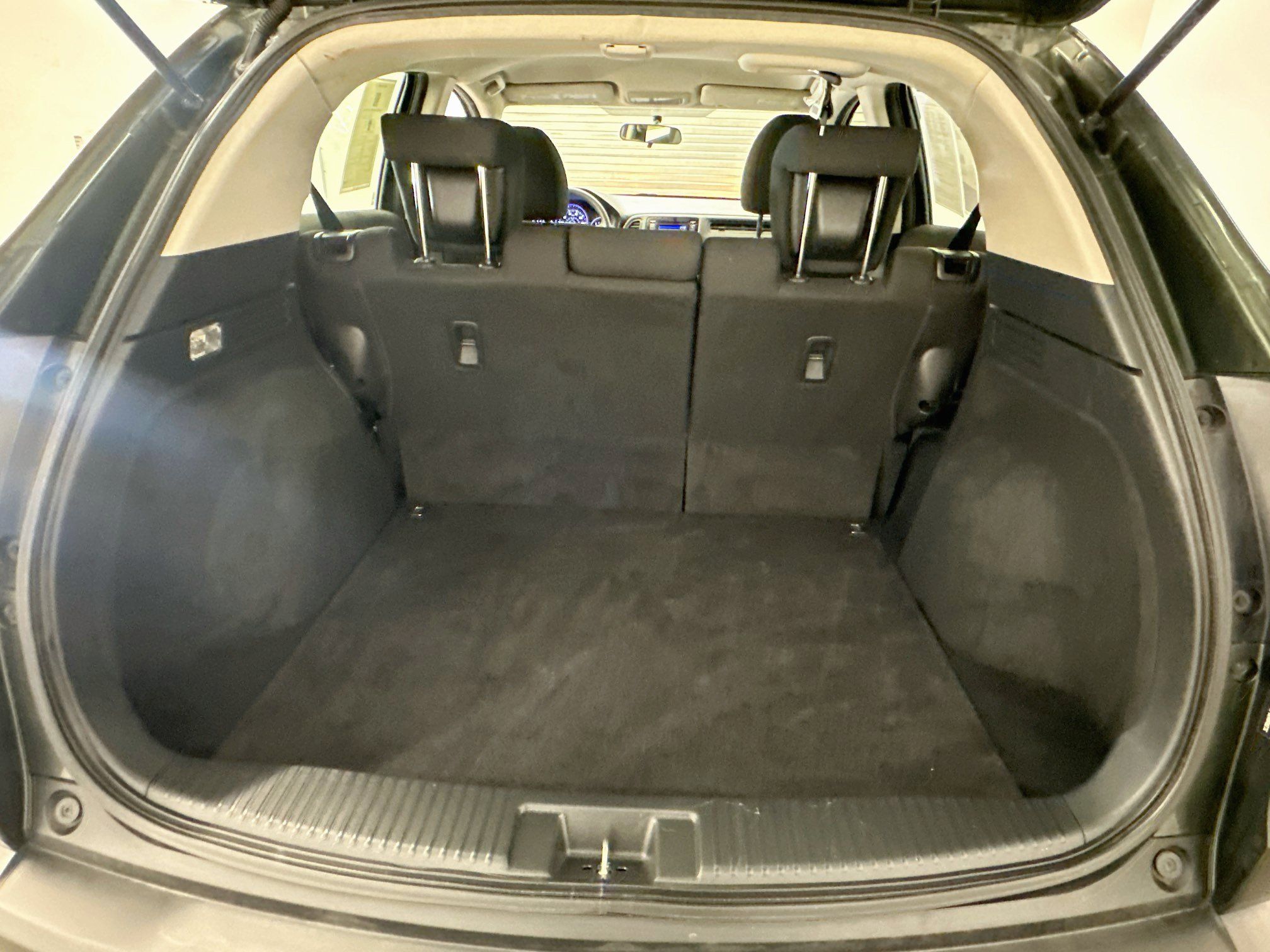 Used 2018 Honda HR-V LX image 29