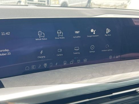 New 2026 Cadillac Escalade IQ Luxury 2 AWD/4WD image 17
