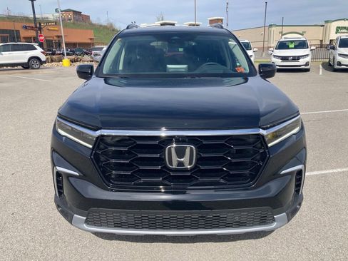 New 2025 Honda Pilot Elite image 2