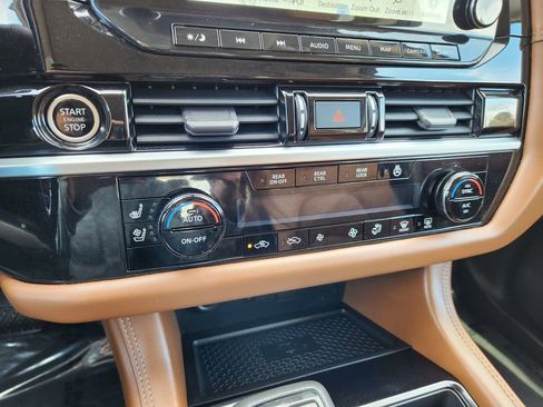 Used 2022 Nissan Pathfinder Platinum w/ Cargo Package image 26