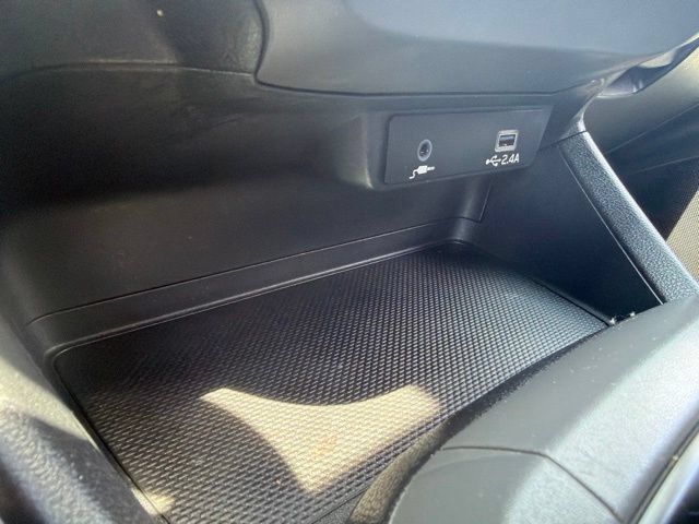 Used 2024 Subaru Crosstrek 2.0i AWD/4WD image 18