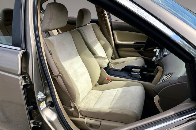Used 2010 Honda Accord LX image 21