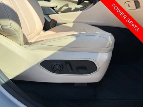Used 2025 Jeep Grand Cherokee Limited w/ Luxury Tech Group II AWD/4WD image 29