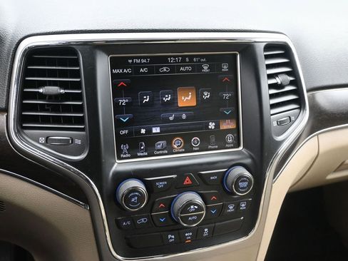 Used 2014 Jeep Grand Cherokee Limited w/ Trailer Tow Group IV image 18