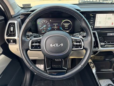 Used 2023 Kia Sorento SX Prestige AWD/4WD image 23