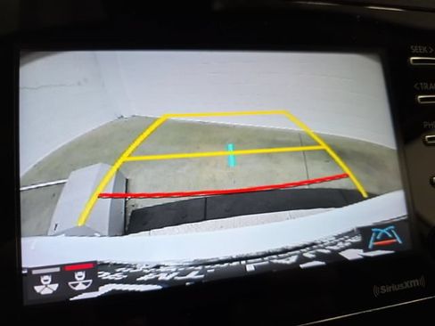 Used 2021 Toyota Camry SE FWD image 23
